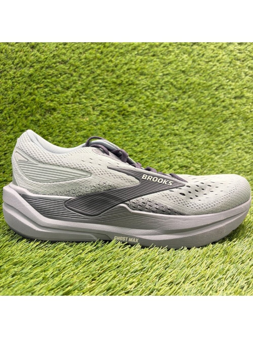 Brooks Ghost Max 3 Mens Size 9EE Gray Athletic Running Walking Shoes Sneakers